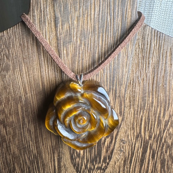 Handcrafted Tiger's Eye Rose Pendant Necklace  on Brown Faux Suede - Picture 9 of 11